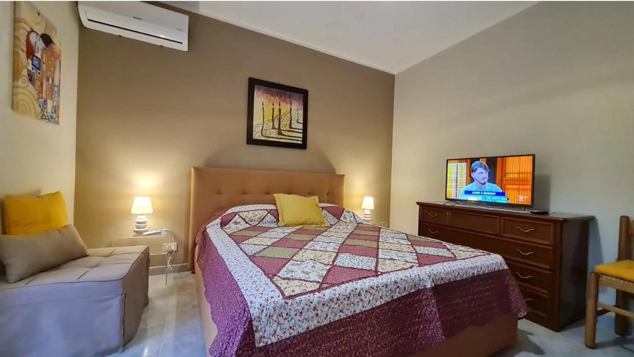 Casa Vacanze La Melagrana Μόντικα Εξωτερικό φωτογραφία